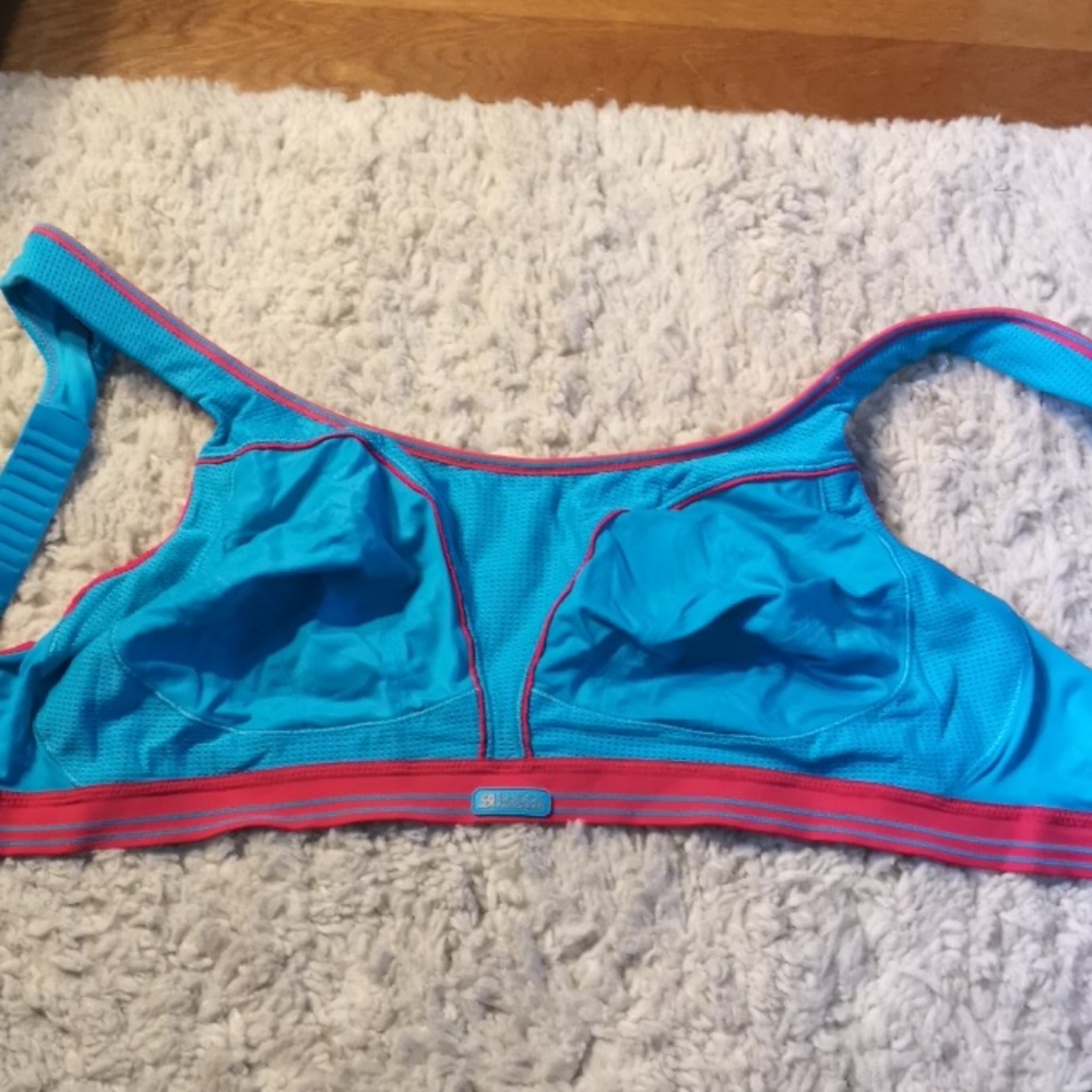 NWOT Shock Absorber Fully Adjust. Sports Bra 36F